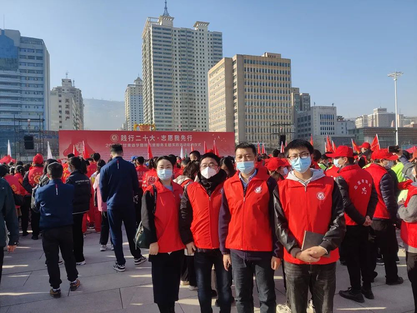 【集團要聞】踐行二十大 志愿我先行 甘肅藥業(yè)集團組織開展學雷鋒志愿服務活動