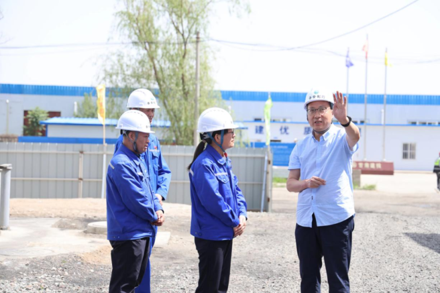 【集團(tuán)要聞】張世俊到集團(tuán)普安制藥、醫(yī)藥公司調(diào)研