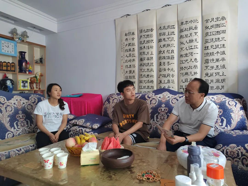 【集團(tuán)要聞】張世俊深入幫扶村開展“一對(duì)一”結(jié)對(duì)幫扶、結(jié)對(duì)關(guān)愛活動(dòng)