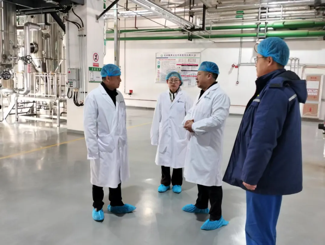 【集團要聞】周榮到集團生產(chǎn)企業(yè)慰問一線職工，檢查安全、值班工作