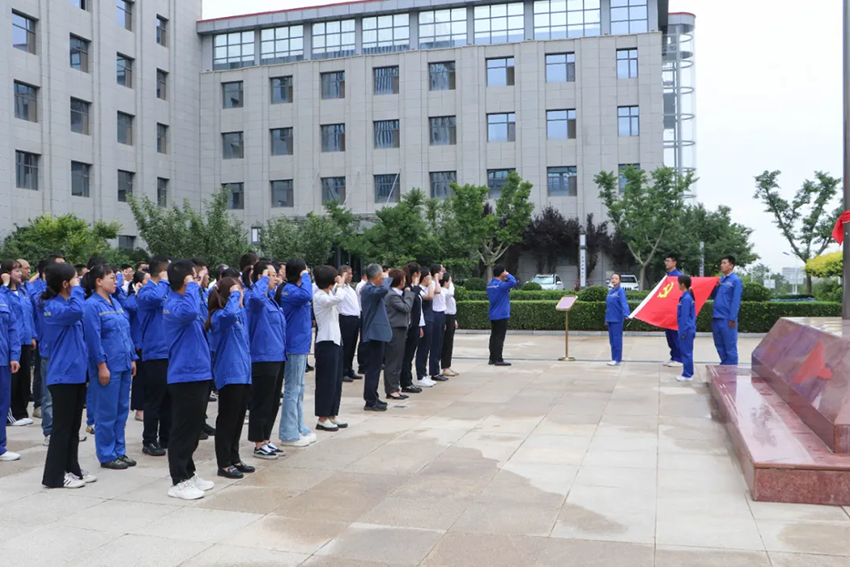 慶祝建黨104周年暨“勞模助企行”活動(dòng)隆重舉行——弘揚(yáng)勞模精神 凝聚奮進(jìn)力量 獻(xiàn)禮黨的華誕